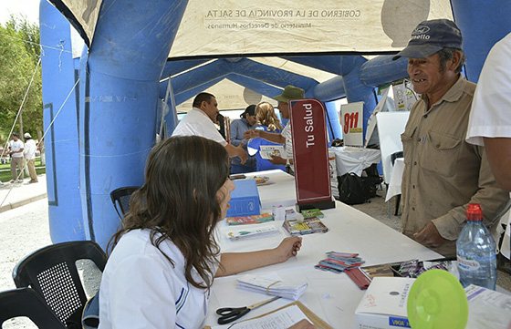 06-01-digitales-centro-atencion-ciudadana-la-poma2